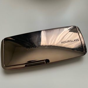 Hourglass Makeup - Hourglass Ambient Strobe Lighting Blush Palette Hourglass Makeup - Hourglass Ambient Strobe Lighting Blush Palette